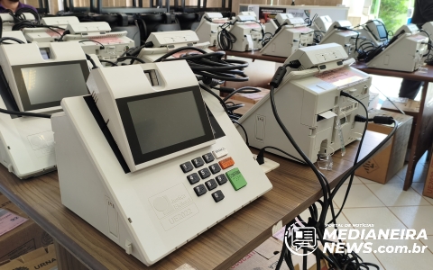 Imagem da notícia Por dentro das urnas: reportagem acompanha preparação e testes em Medianeira