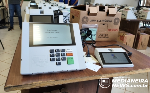 Imagem da notícia Por dentro das urnas: reportagem acompanha preparação e testes em Medianeira