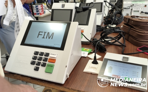 Imagem da notícia Por dentro das urnas: reportagem acompanha preparação e testes em Medianeira