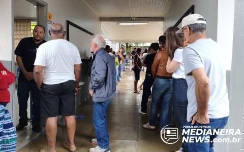 Imagem da notícia Eleições seguem tranquilas em Medianeira; falta de energia não interrompe votação