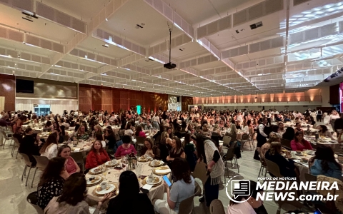Imagem da notícia Luiza Possi fala sobre propósito e prosperidade em encontro com mais de mil mulheres em Medianeira