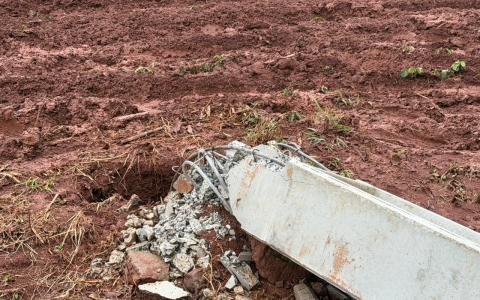 Imagem da notícia Temporal destelha casas, atinge comércios e causa alagamentos em Medianeira e região