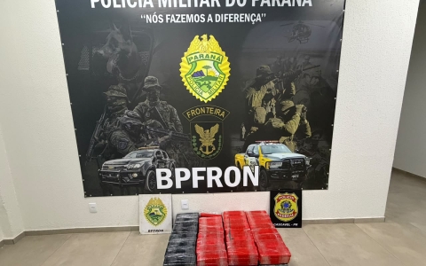 Imagem da notícia Ação conjunta apreende 136 quilos de maconha na BR-277, em Santa Tereza do Oeste