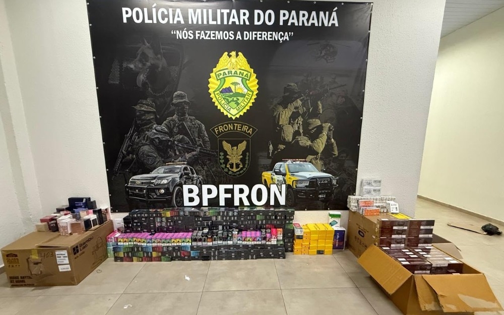 Imagem da notícia Caminhão escondia emagrecedores, celulares e 1.280 cigarros eletrônicos na BR-277