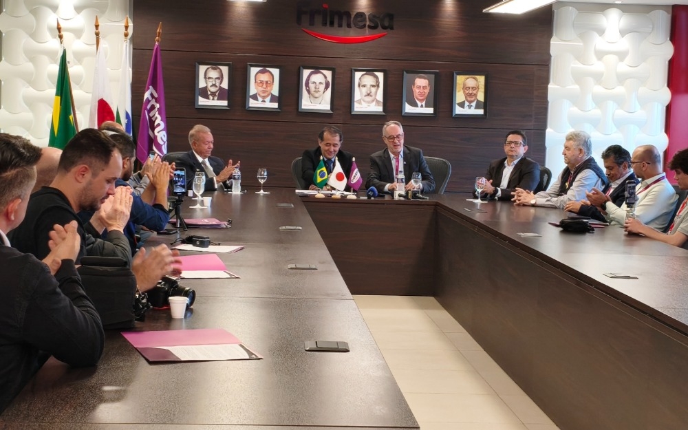 Imagem da notícia Frimesa recebe visita do embaixador do Japão e de líderes das cooperativas do Oeste do Paraná