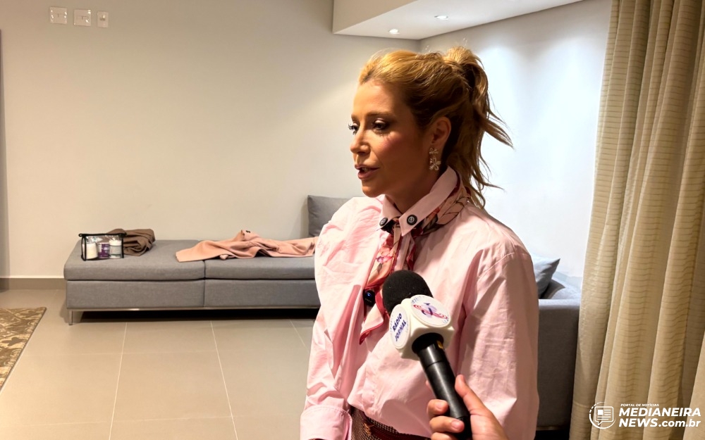 Imagem da notícia Luiza Possi fala sobre propósito e prosperidade em encontro com mais de mil mulheres em Medianeira