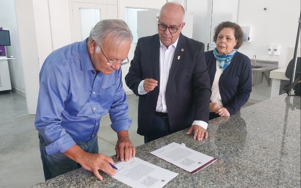 Imagem da notícia Paraná inicia distribuição de mais de 300 mil testes de DNA-HPV para prevenir câncer