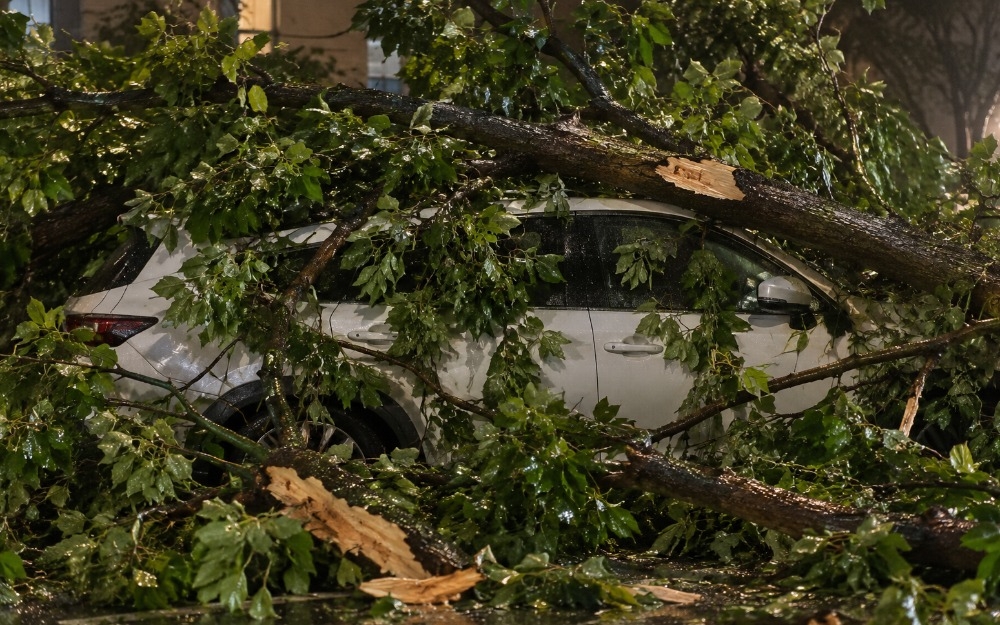 Imagem da notícia Temporal destelha casas, atinge comércios e causa alagamentos em Medianeira e região